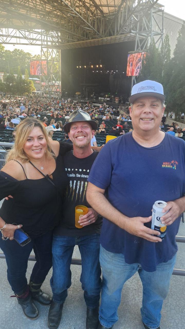 Bret Michaels at Ameris Bank Amphitheatre — first photo of the night, 7:57 PM
